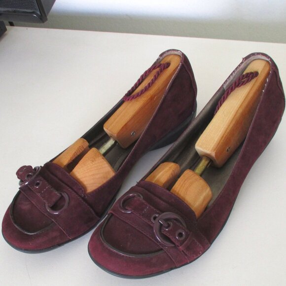 Kenneth Cole Reaction Womens Plum Suede Flat Loafer - Size 6M - Picture 1 of 10